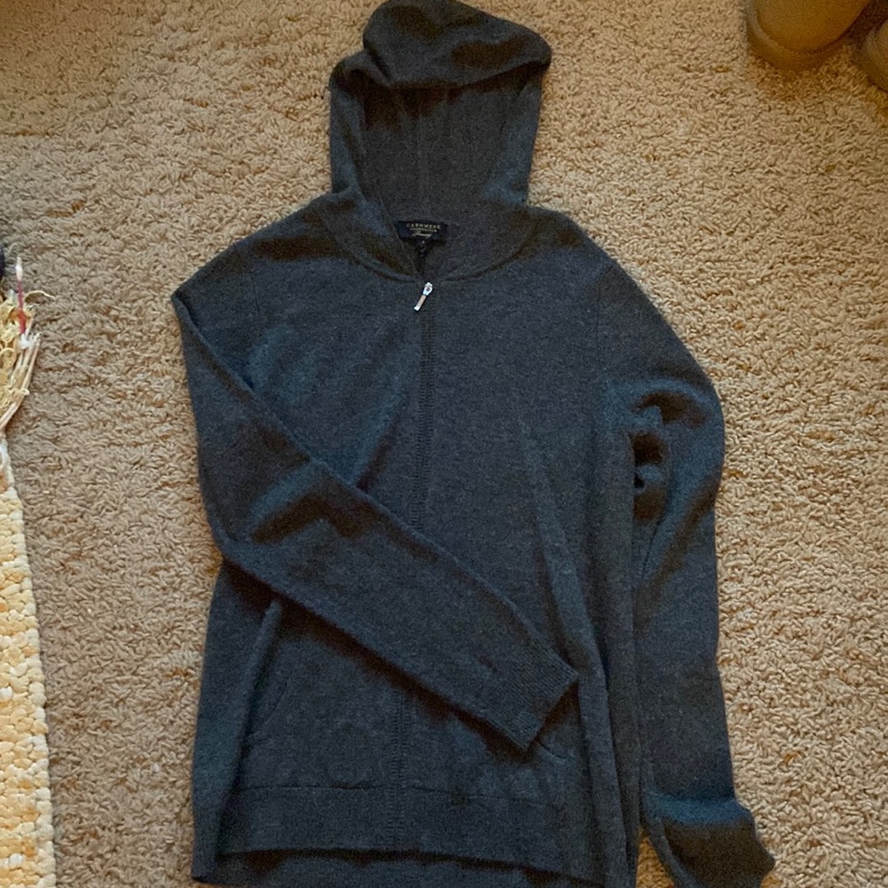 never worn cashmere zip up